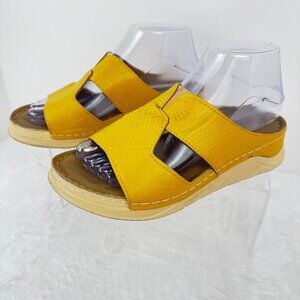 Proshot Women's 7.5 / 38 Slip On Sandals Mustard Yellow Open Toe Casual Beach